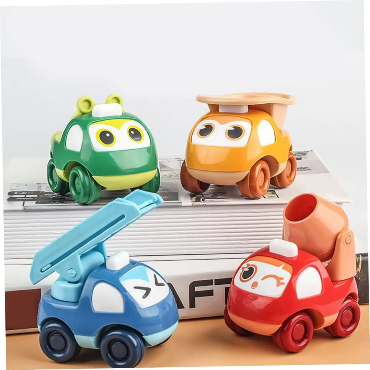 HKM-815507 Pull Back Plastic Engineering Toy Truck for Kids - Safe, Durable Vehicle Playset