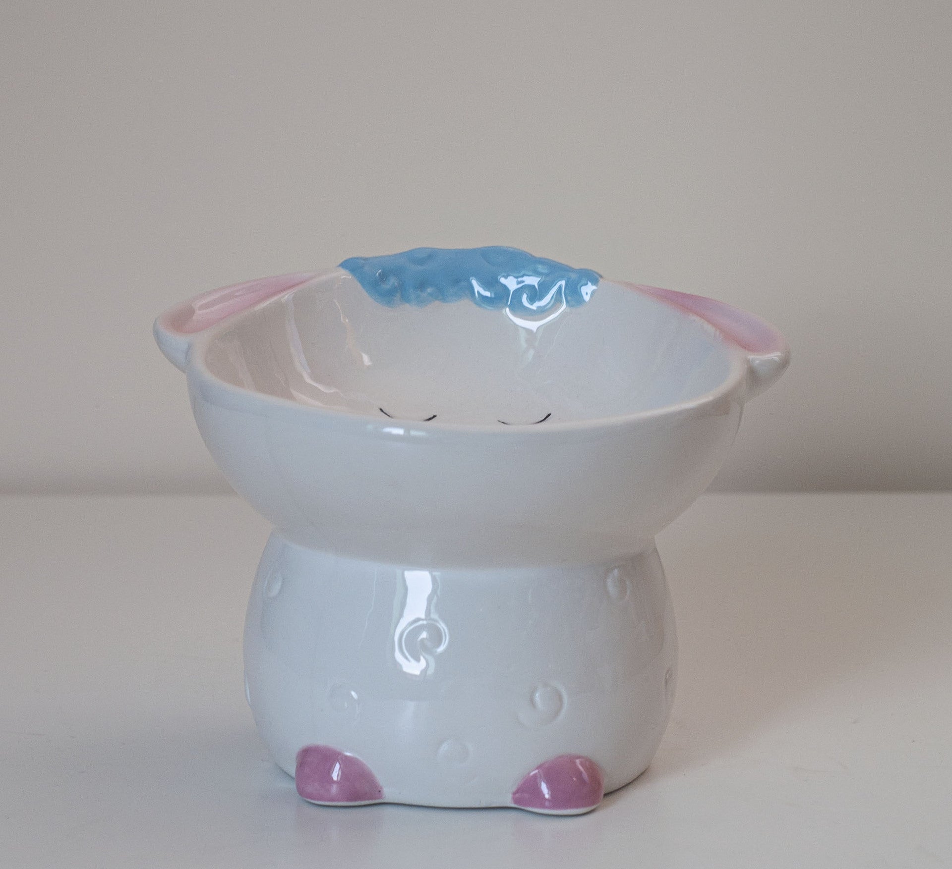 HKM-819027 Cute Cartoon Ceramic Pet Bowl Collection: Lion, Sheep, Panda, & Donut Designs