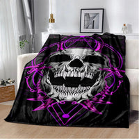 HKM-819155 Horror Skull Pattern Polyester Fiber Blanket for Travel and Home Use - Universal Design for All Seasons
