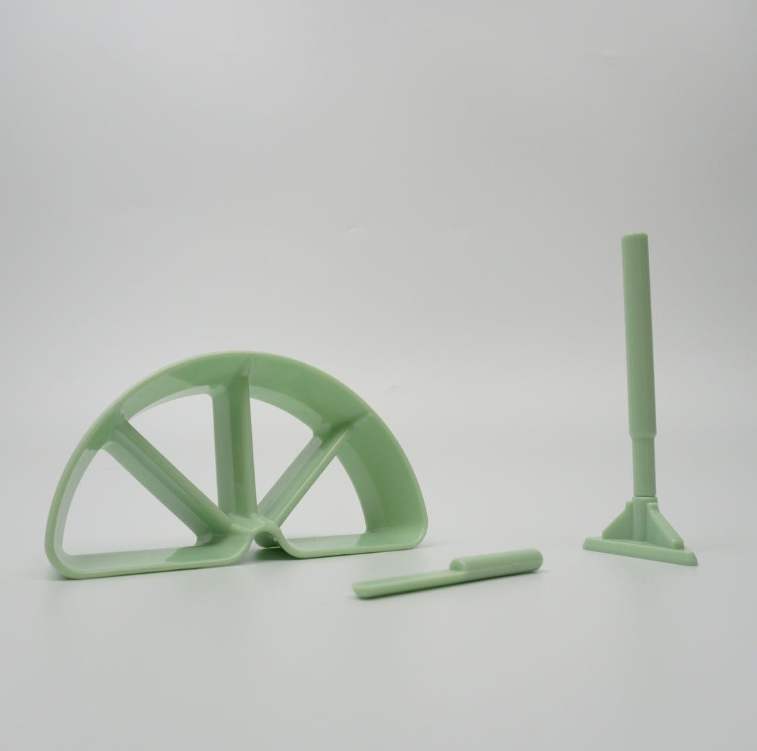 HKM-819923 Three-Dimensional Dog Bone Biscuit Baking Mold in Green