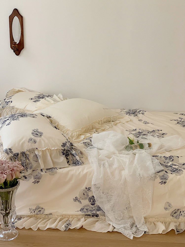 HKM-823443 Cotton Four-Piece Girl's Bedding Set with Heart and Lotus Leaf Lace Design