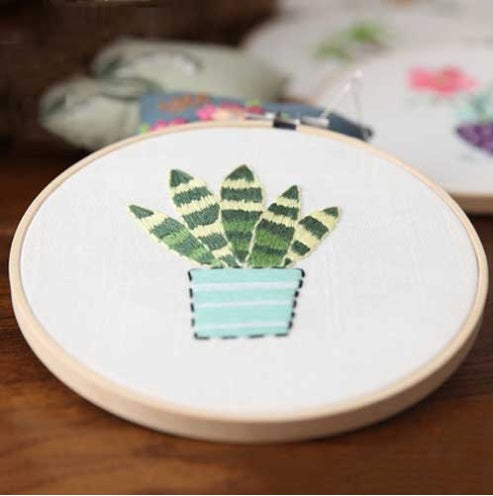 HKM-825747 Handmade Cotton and Linen DIY Embroidery Kit - Unfinished Sewing Project
