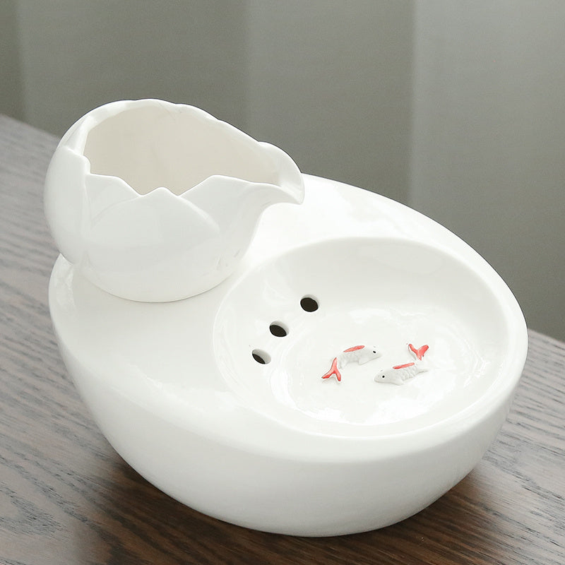 HKM-832531 Cat Water Fountain with Exquisite Carving and Smooth Design for Drinking and Feeding