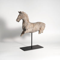 HKM-832595 Elegant Resin Horse Sculpture for Modern Table Decoration