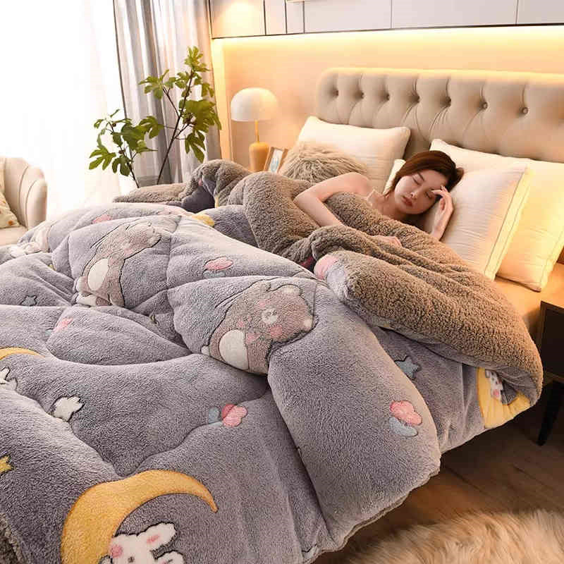 HKM-836115 Cozy Warm Lamb Wool Winter Blanket for One Person - Thick Polyester Fill Quilt
