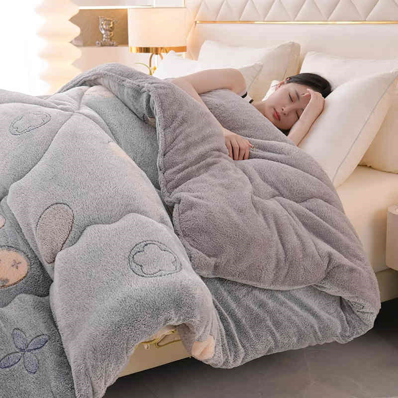 HKM-836115 Cozy Warm Lamb Wool Winter Blanket for One Person - Thick Polyester Fill Quilt