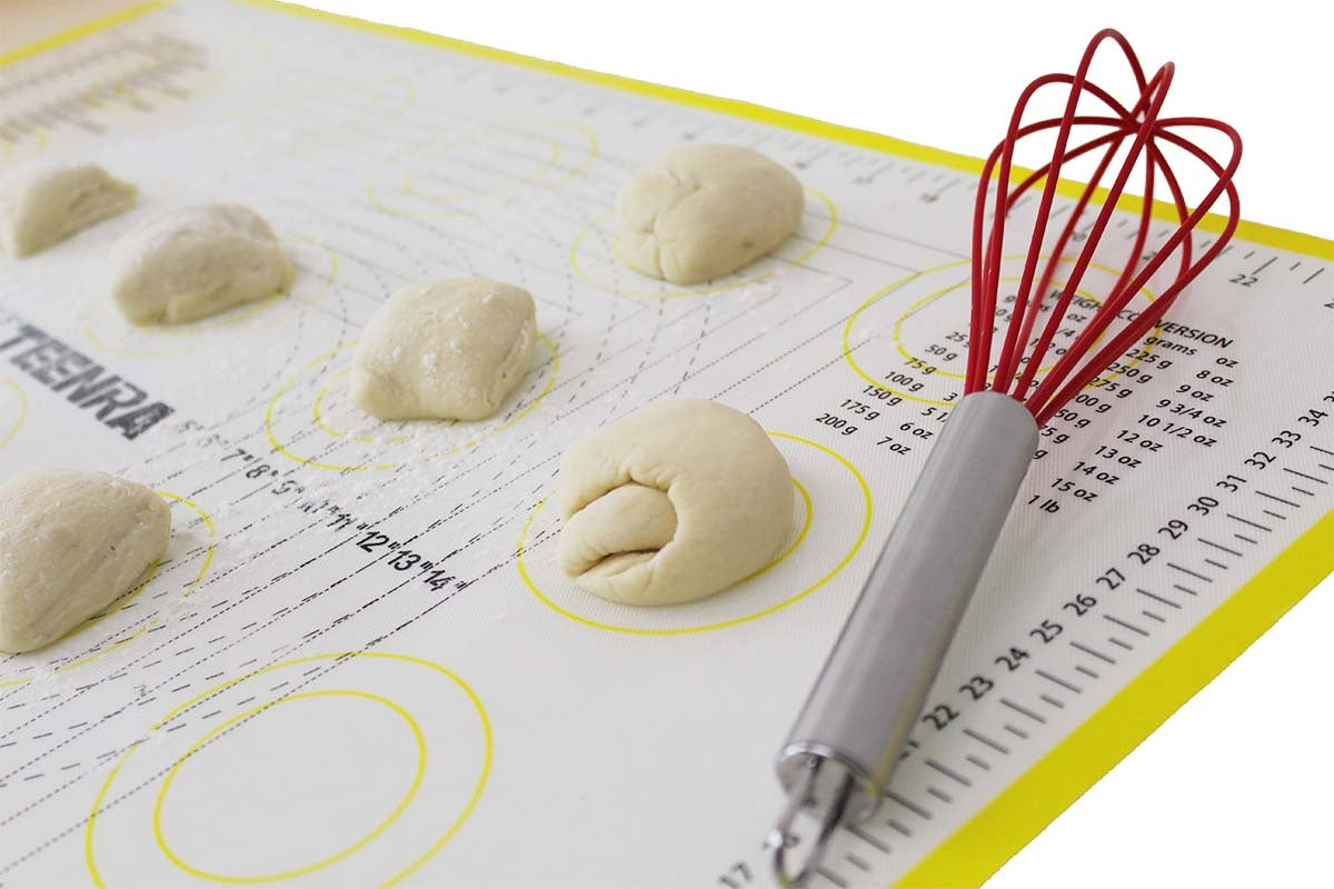 HKM-839315 Platinum Silicone Kneading Pad for Baking - Non-Slip, Heat-Resistant, Easy to Clean, 585 x 385 mm