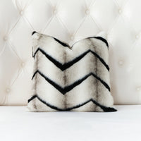 HKM-840851 Zebra Tiger Pattern Short Plush Throw Pillow Cover - 45x45cm