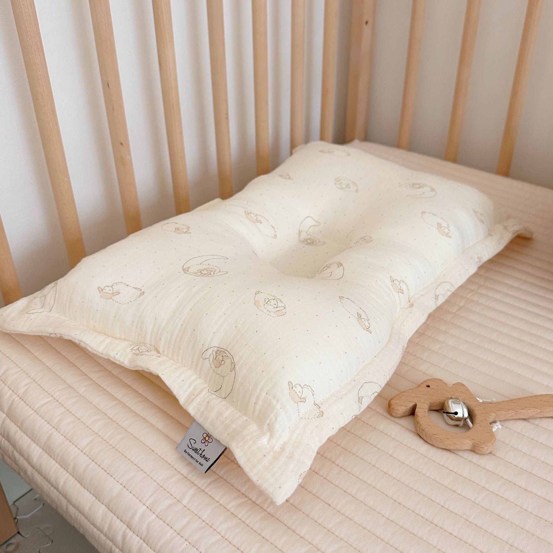 HKM-842515 Cute Cartoon Shaping Pillow for Children - Breathable Polyester Fiber, 27x45cm