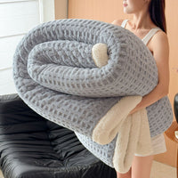 HKM-847315 Double-Sided Waffle Jacquard Thickened Office Nap Blanket for All Seasons