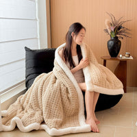 HKM-847315 Double-Sided Waffle Jacquard Thickened Office Nap Blanket for All Seasons