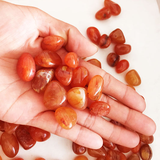 HKM-855891 Natural Carnelian Rough Stone Crystal Gemstone for Decoration, 15-20mm Available in 100g, 500g, 1kg