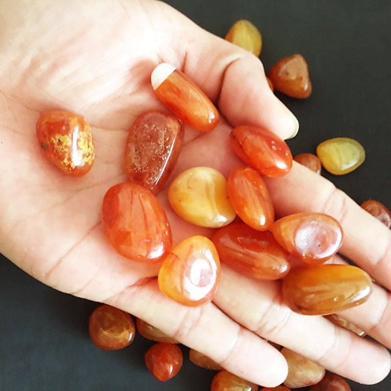 HKM-855891 Natural Carnelian Rough Stone Crystal Gemstone for Decoration, 15-20mm Available in 100g, 500g, 1kg