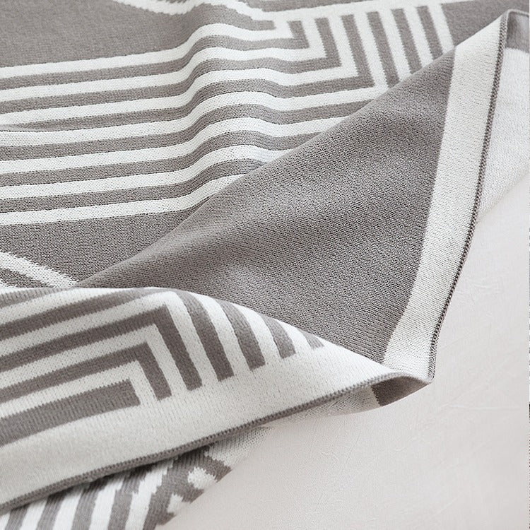 HKM-857683 Khaki and Light Gray Geometric Knitted Blanket, 130x180 cm