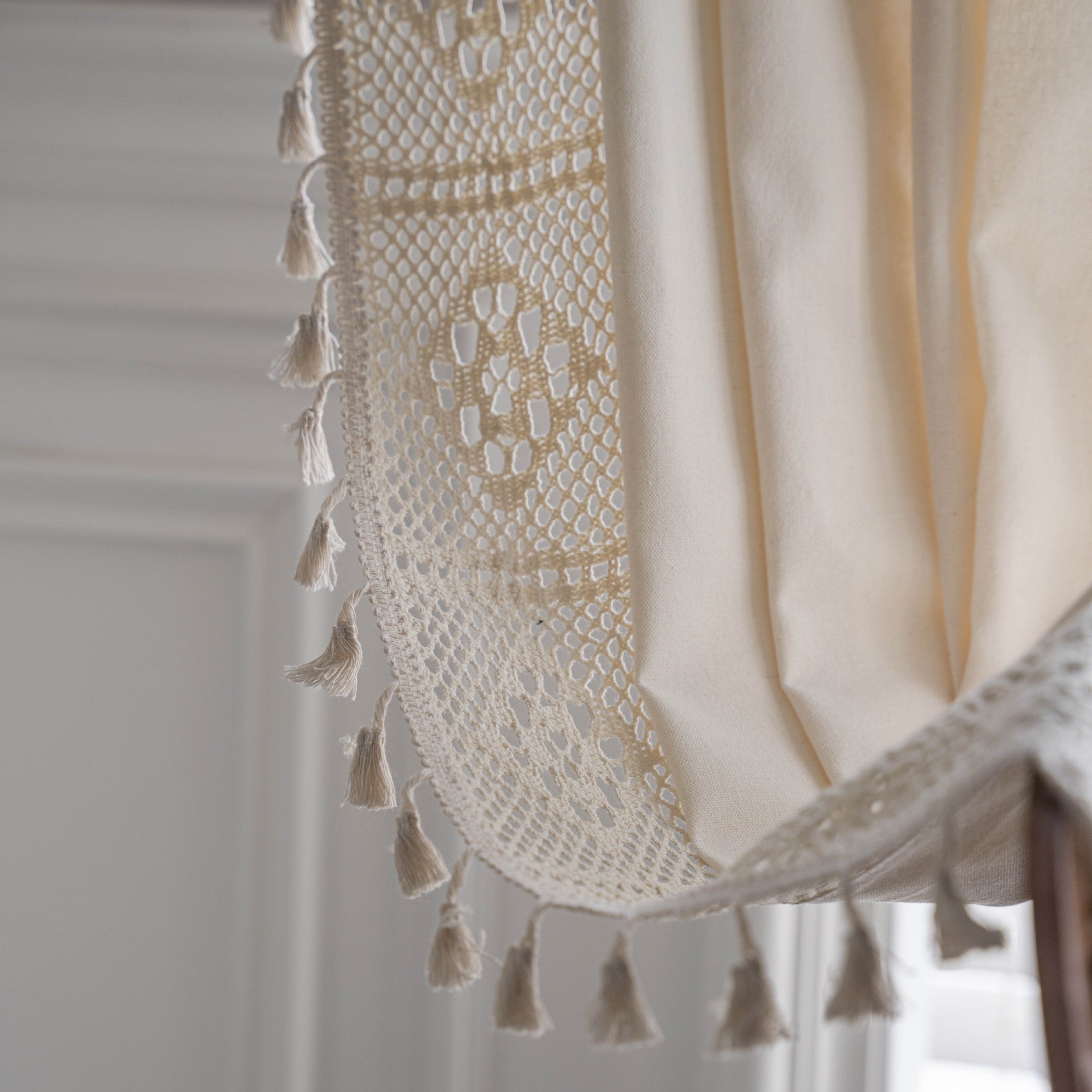 HKM-859219 Short Crochet Partition Curtain with Plaid Stitching - Half Shade Polyester Cotton Decor