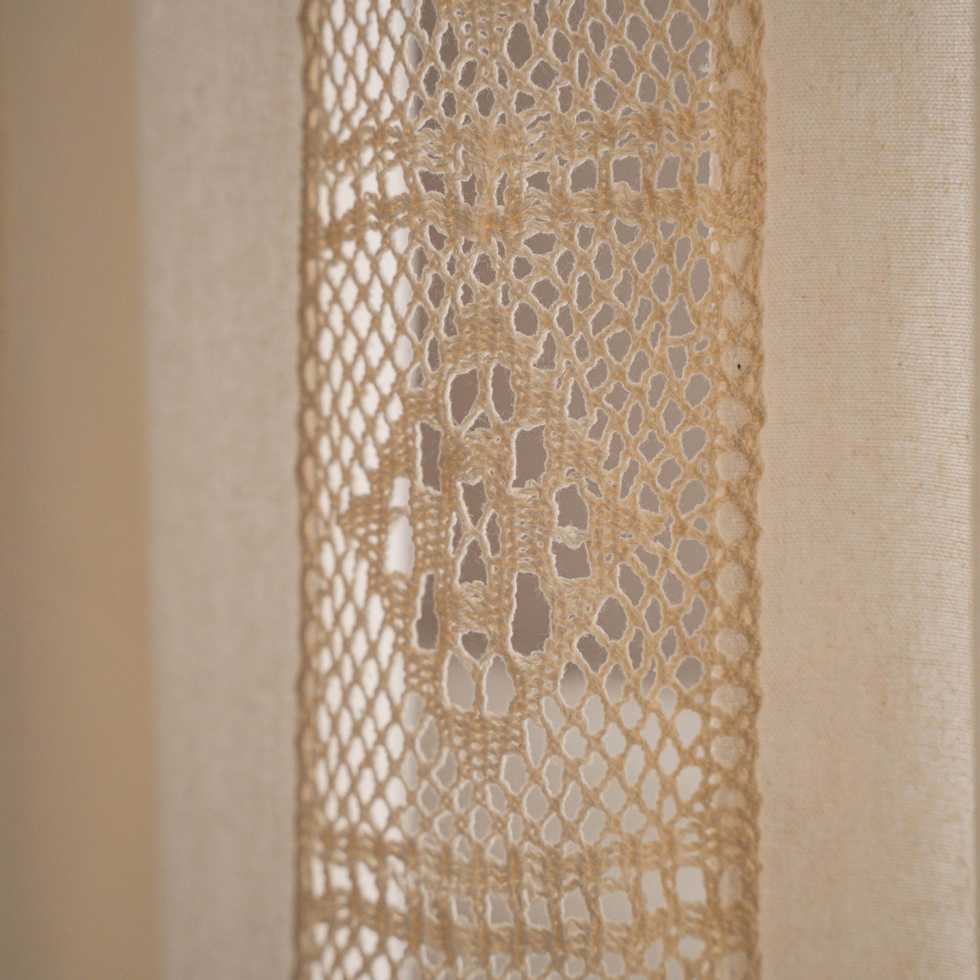HKM-859219 Short Crochet Partition Curtain with Plaid Stitching - Half Shade Polyester Cotton Decor