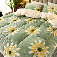 HKM-859667 Thick Lamb Fleece Winter Quilt - Warm Flannel in Various Colors and Sizes