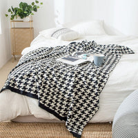 HKM-859987 Black and White Houndstooth Knitted Wool Blanket - Geometric Design in Multiple Sizes
