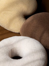 HKM-867539 Doughnut-Shaped Plush Office Waist Pillow in White