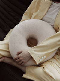 HKM-867539 Doughnut-Shaped Plush Office Waist Pillow in White