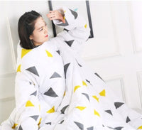 HKM-869203 Floral Pattern Warm Quilt Made with Chemical Fiber and Acetate Fabric