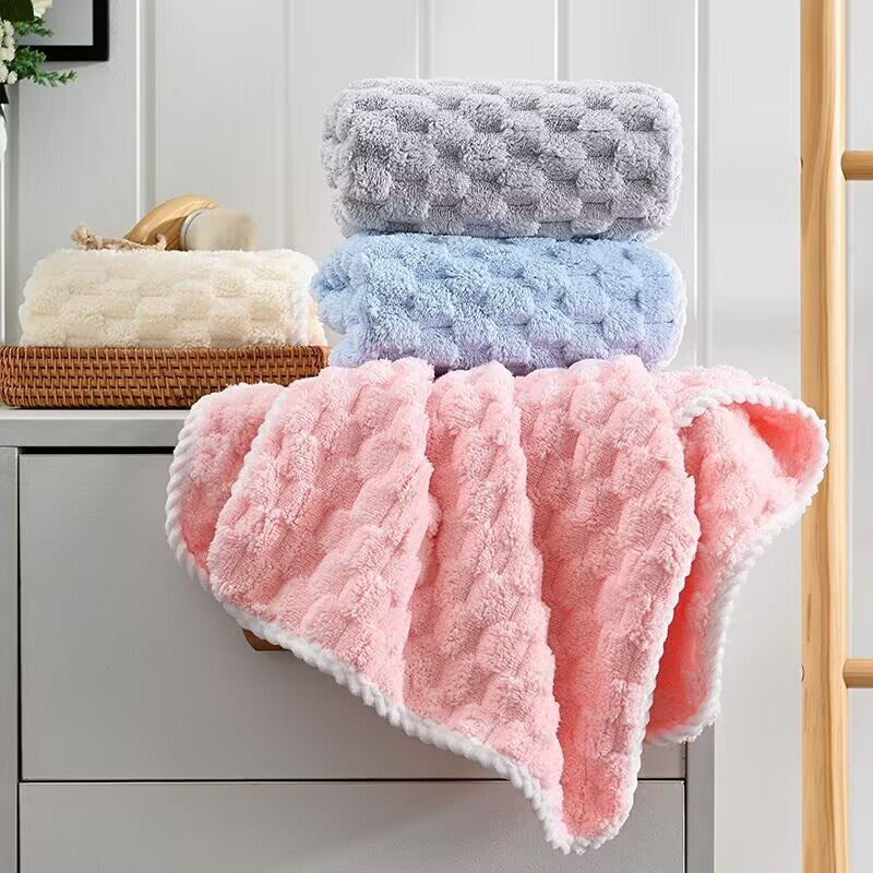 HKM-872595 Soft Absorbent Coral Fleece Bath Towel in Milky White, Light Gray, Pink, Sky Blue, Light Green