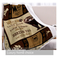 HKM-876627 Cozy Lamb Wool Blanket with Ferret Paw Print - Soft Fleece for Home or Office