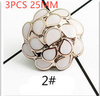 HKM-879763 Natural Resin Detachable Brooch with Strong Fragrance - 25mm Unique Decorative Accessory