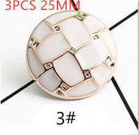 HKM-879763 Natural Resin Detachable Brooch with Strong Fragrance - 25mm Unique Decorative Accessory