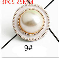 HKM-879763 Natural Resin Detachable Brooch with Strong Fragrance - 25mm Unique Decorative Accessory