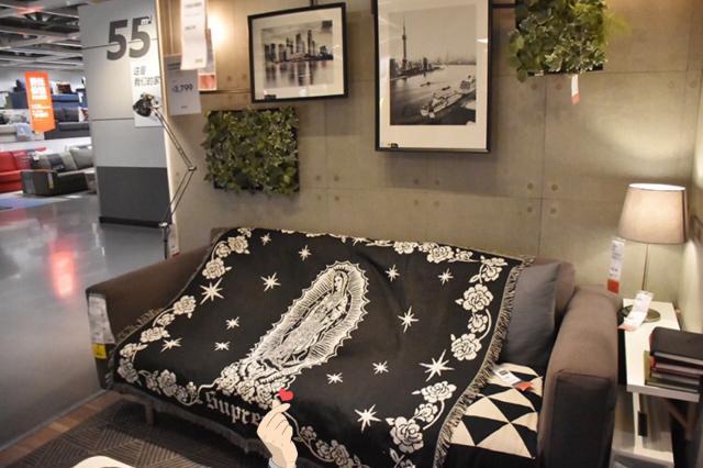 HKM-882387 Virgin Mary Woven Thick Linen Wall Blanket - Decorative Cushion with Floral Cartoon Design