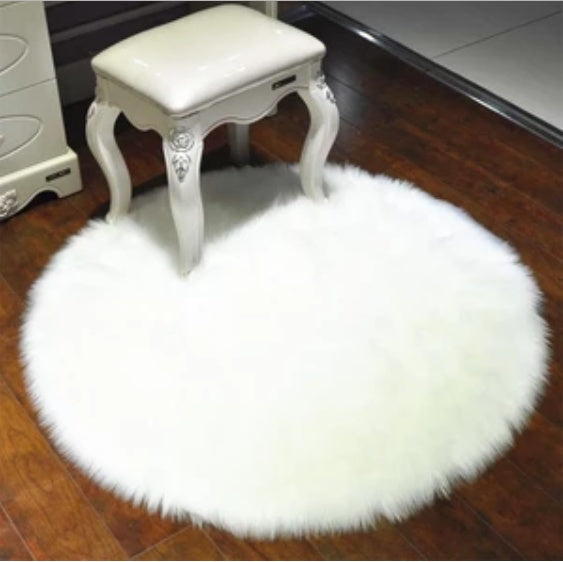 KTX-883155 Artificial Wool Plush Carpet for Living Room or Bedroom, Soft and Warm, Easy to Maintain, Gray/White, 45x45 cm