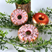 HKM-883987 Wine Bottle and Donut Glass Pendant Decoration in Golden Yellow and Green for Holiday Displays