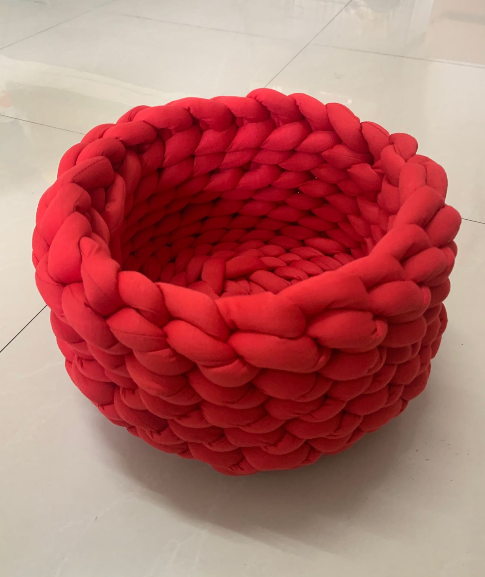 HKM-885651 Soft Plush Cat Bed with Cushion – Cozy Round Pet Nest for Cats and Small Dogs