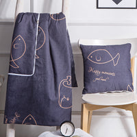 HKM-890579 Dual-Use Cushion Quilt in Modern Designs and Soft Chemical Fiber Filling