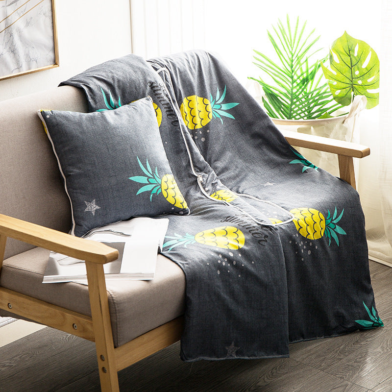 HKM-890579 Dual-Use Cushion Quilt in Modern Designs and Soft Chemical Fiber Filling