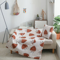 HKM-890579 Dual-Use Cushion Quilt in Modern Designs and Soft Chemical Fiber Filling