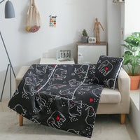 HKM-890579 Dual-Use Cushion Quilt in Modern Designs and Soft Chemical Fiber Filling