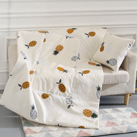 HKM-890579 Dual-Use Cushion Quilt in Modern Designs and Soft Chemical Fiber Filling