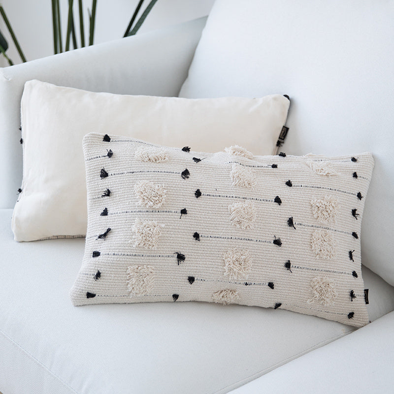 HKM-901715 Moroccan Style Black and White Geometric Pillowcase with Tassels 30x50cm