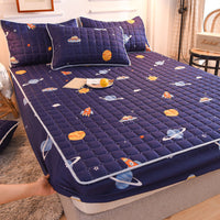 HKM-902867 Heart-Shaped Thin Mattress Dustproof Protection Cover - Full Bedding Set with Quilted Design