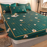 HKM-902867 Heart-Shaped Thin Mattress Dustproof Protection Cover - Full Bedding Set with Quilted Design