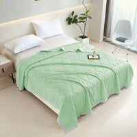 HKM-904787 Ultra Soft All-Season Reversible Comforter - Lightweight and Breathable for Home and Travel