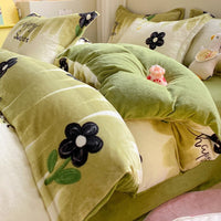 HKM-911699 Coral Velvet Four-Piece Bedding Set with Milk Fiber, Double-Sided Quilt Cover and Fitted Sheets