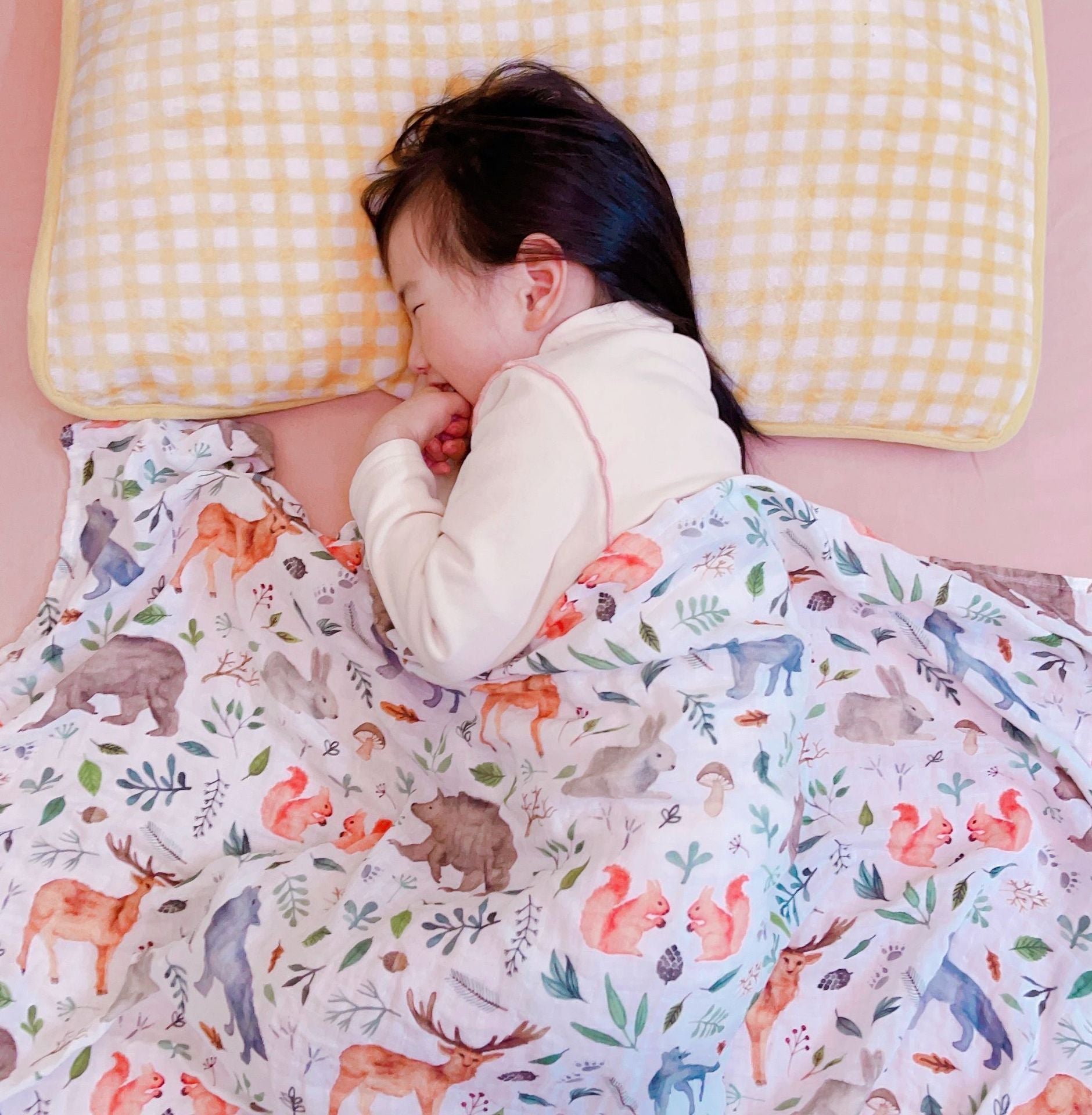 HKM-917139 Double-Layer Newborn Gauze Scarf with Animal and Floral Prints, 120x120cm