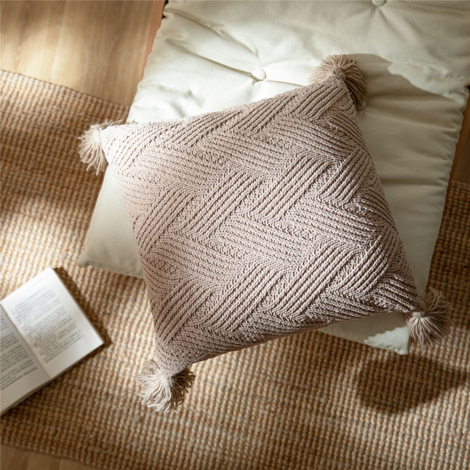 HKM-918739 Solid Color Polyester Pillow Cushion – Modern Design, 45x45cm, Available in Green, Beige, Grey, Navy, Apricot
