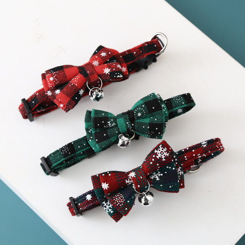 HKM-926227 Christmas Snowflake Plaid Bow Cat Collar in Red and Green, Adjustable Size 22.5-27.5cm