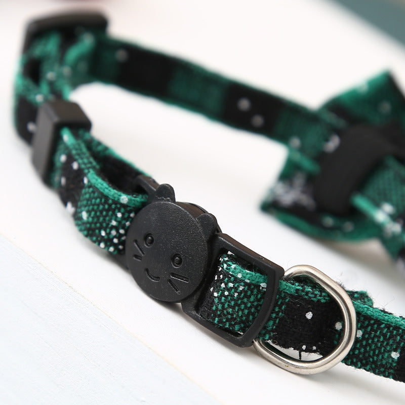 HKM-926227 Christmas Snowflake Plaid Bow Cat Collar in Red and Green, Adjustable Size 22.5-27.5cm