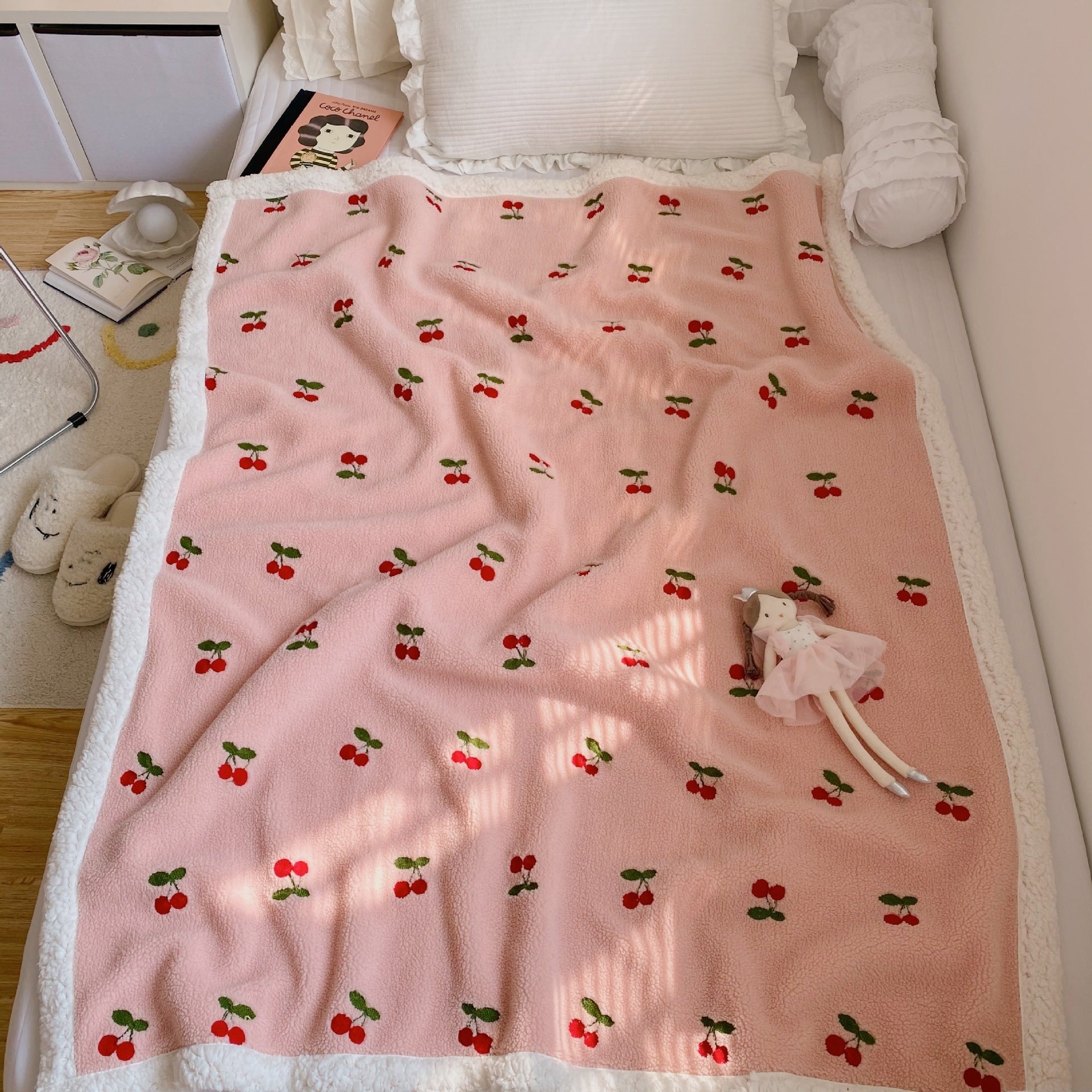 HKM-928659 Reversible Lamb Velvet Blanket for Kids - Cozy Cartoon Designs in Various Colors and Sizes