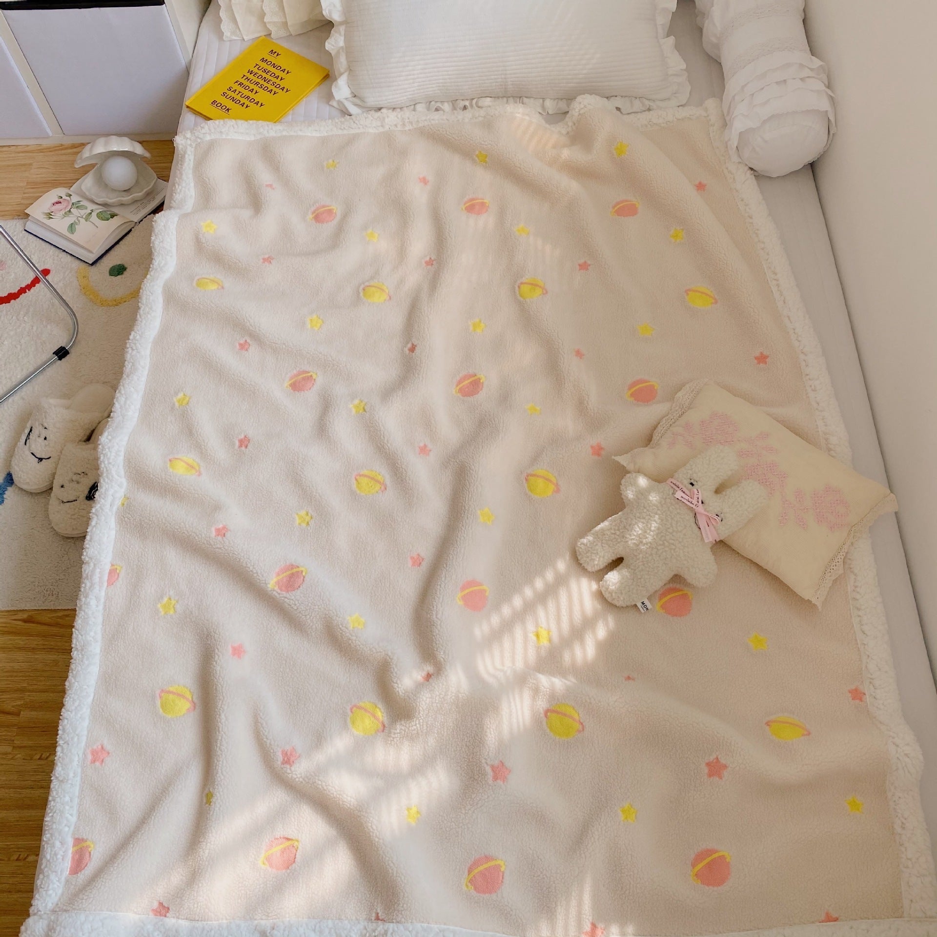 HKM-928659 Reversible Lamb Velvet Blanket for Kids - Cozy Cartoon Designs in Various Colors and Sizes